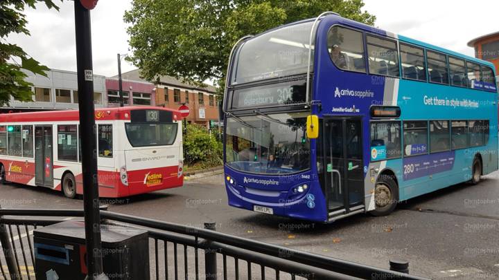 Image of Arriva Beds and Bucks vehicle 5462. Taken by Christopher T at 10.46.50 on 2021.10.05